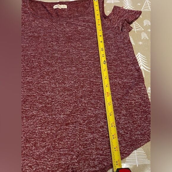 Hollister Short Sleeved Open Shoulder Shirt, size S. (S106) - Picture 5 of 5